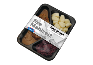 Sauerbraten mit Rotkohl und Gnocchi