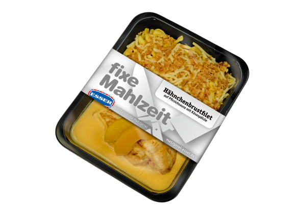 Hähnchenbrustfilet auf Pfirsichsauce mit Käsespätzle